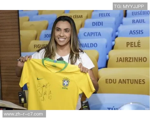 全球足球球星太太美貌与魅力排行 前十名揭秘